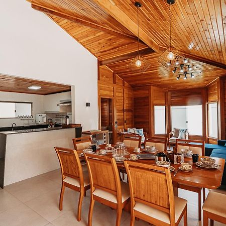Casadecastelhanos, Quadra Do Mar De Castelhanos, 4 Suites Com Ar, Churrasqueira, Piscina, Hidromassagem, Cozinha Integrada Gourmet Ideal Para Familia E Amigos Anchieta  Exteriér fotografie